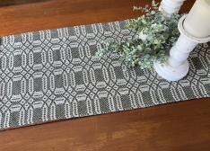 COBBLESTONE COLLECTION FOREST GREEN/CREAM SHORT RUNNER